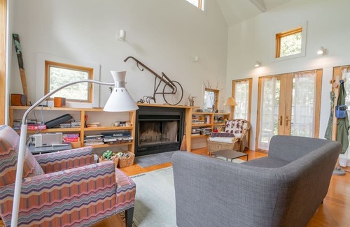 Tryon Farm House | Family-Friendly Getaway at The Farm House at Tryon Farm