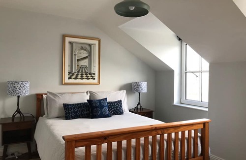 Kinsale House | Stylish Kinsale Townhouse with Breathtaking Harbour Views