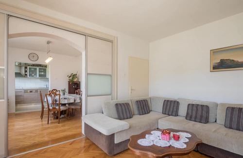 Slatine Villa | Oceanfront Trogir Beach Resort Near Split - Special May Offer