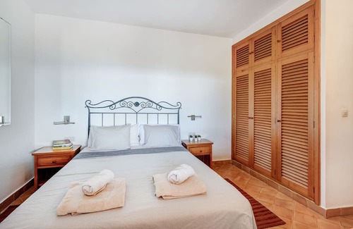 Alconasser House | Secluded Finca with Breathtaking Sea Views and Pool