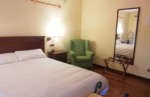 Uhia Hotel | Discover Hotel Rústico Punta Uía: Rated 8.8 with Pool & Dining