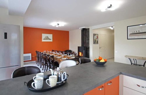 Marcey-les-Greves Cottage | Gite Marcey-les-Grèves: Family-Friendly Retreat with Pool