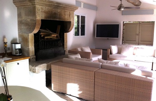 La Garde-Freinet Villa | Elegant Villa with Private Pool & Tennis Court in 22 Acres