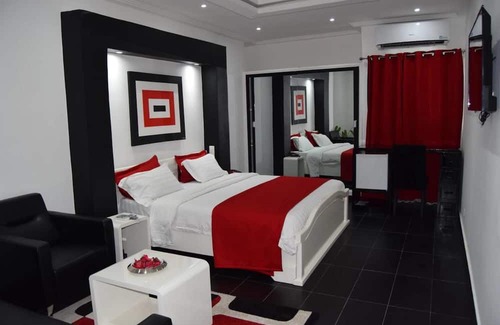 Marcory Hotel | Discover Miliet Hotel: Family-Friendly with On-Site Dining