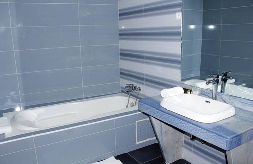 Marcory Hotel | Discover Miliet Hotel: Family-Friendly with On-Site Dining