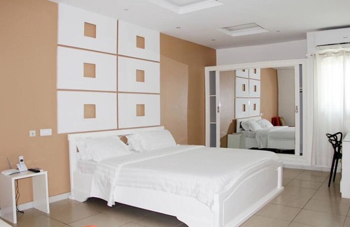 Marcory Hotel | Discover Miliet Hotel: Family-Friendly with On-Site Dining