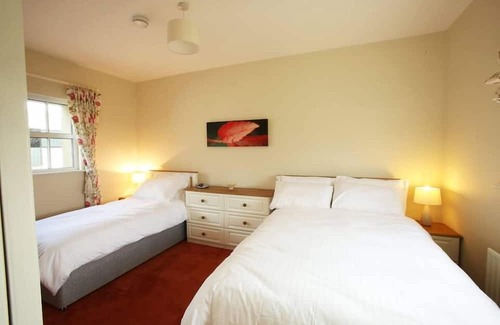 Puckaun Cottage | Discover a Nature Retreat: Private & Family-Friendly Stay