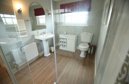 Puckaun Cottage | Discover a Nature Retreat: Private & Family-Friendly Stay