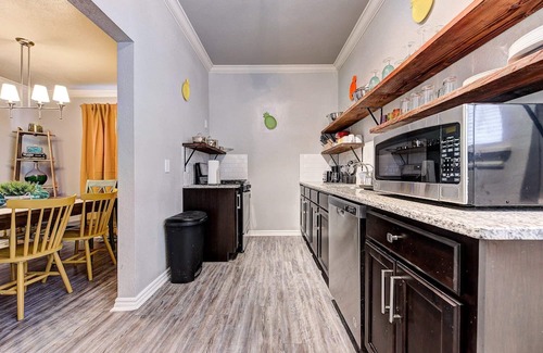 Central Oklahoma City House | Beachy3 Retreat: Family-Friendly Units Near Uptown & Dining