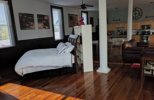 Milan Apartment | Guest Rated 10/10: Cozy Loft Near Perfect North Slopes