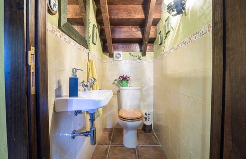 O Pindo Cottage | Country house with terraces and sea views only 50 meters from the beach.