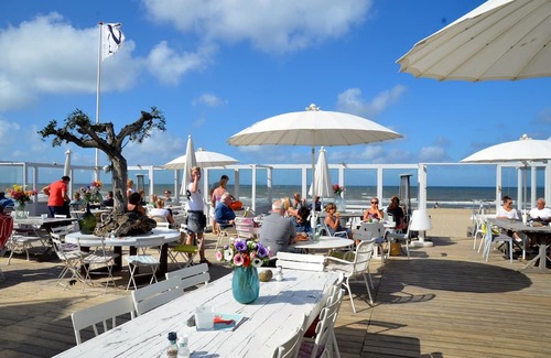Schoorldam House | Charming Oceanfront Holiday Home with Free Wifi & Pet Friendly