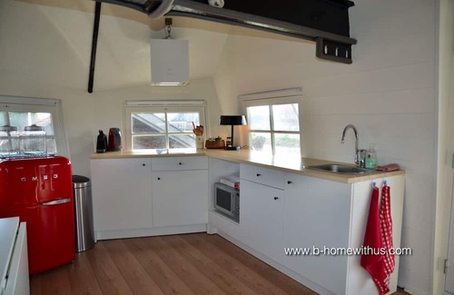 Schoorldam House | Charming Oceanfront Holiday Home with Free Wifi & Pet Friendly