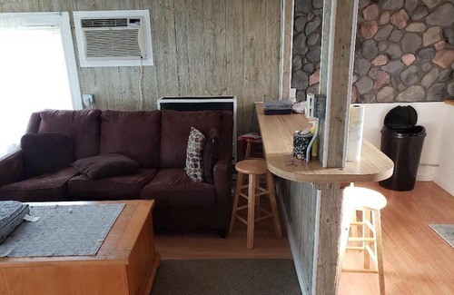 Breakwater Village Cottage | Cozy Breakwater Village Near Private Beach and Dining