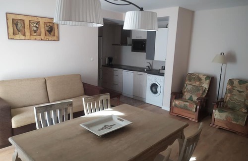 Torla Apartment | Prime Location Hotel in Ordesa with Kitchen Amenities