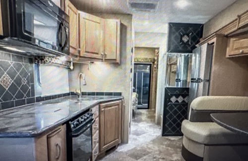 Xenia House | Guest Rated: 9.8 at Luxury RV At The Farm with Breakfast