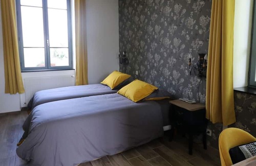 Pontrieux House | Oceanfront Retreat: "Trieux" Room in Pontrieux Awaits