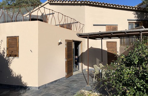 Porto-Vecchio House | Villa Alzu, 3 bedrooms, 6 people, shared heated swimming pool, in the heart of the Corsican maquis