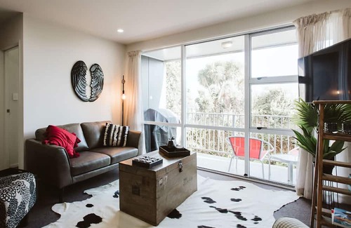 Rewa Apartment | THE LOFT NO3 CONVENIENT IN STRANDON