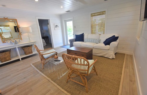 Hope Town House | New Beachside Retreat with 3 Bedrooms and Family Amenities