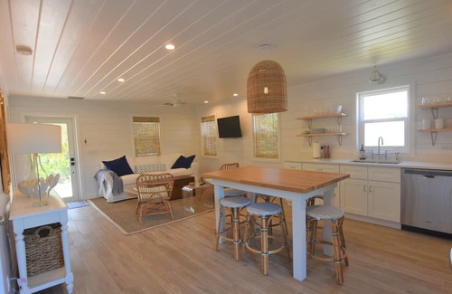 Hope Town House | New Beachside Retreat with 3 Bedrooms and Family Amenities