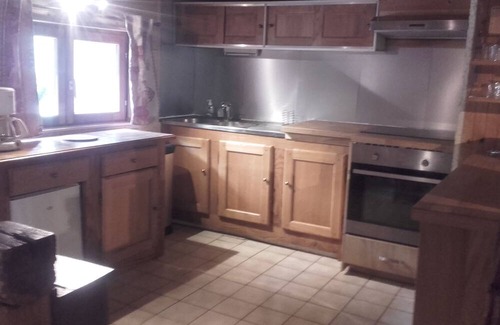 Gouaux-de-Luchon Ski Chalet | CHARMING CHALET, CLASS 3 *, LARGE GARDEN FENCING 10 MIN FROM LUCHON