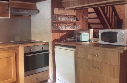 Gouaux-de-Luchon Ski Chalet | CHARMING CHALET, CLASS 3 *, LARGE GARDEN FENCING 10 MIN FROM LUCHON