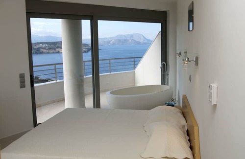 Apokoronas Villa | A stunning villa on a totally private promontory