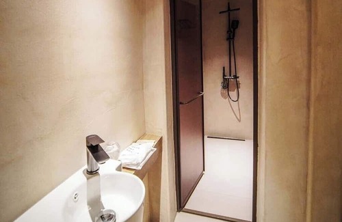 Qixing Hotel | NO.9 Alley Yuchen Res Dence