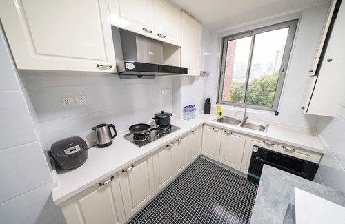 Changning Bed & Breakfast | Tyms 4BR 2BA APT Riverside