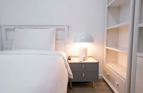 Changning Bed & Breakfast | Tyms Elegant 4BR 2BA APT Changning