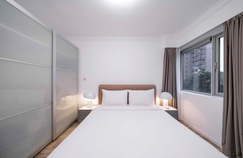 Changning Bed & Breakfast | Tyms Elegant 4BR 2BA APT Changning