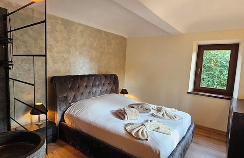 Ferrere Hotel | Villa Fonte