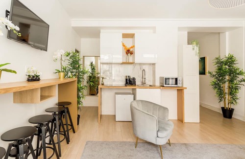 Quartier du Mail Apartment | Merveil Family Suite - Aboukir VIII