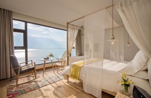 Manjiang Cabin | Verdant Whisper Stone Hill Seaview Inn