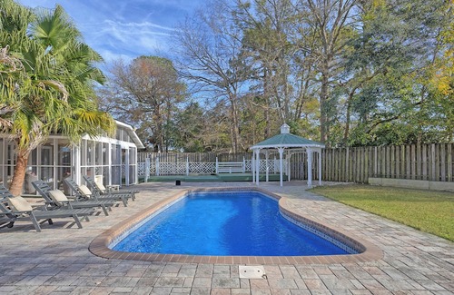Whitemarsh Island House | Family Friendly House w Pool & Games