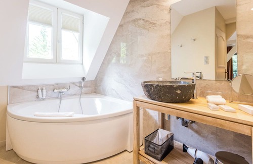 Conques-en-Rouergue Hotel | Le Moulin de Cambelong