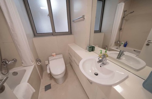Xujiahui Bed & Breakfast | Tyms Enticing 1BR 1BA Apt Yongxin