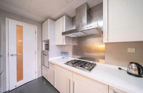 Xujiahui Bed & Breakfast | Tyms Modern 3BR 2BA Apt Near Metro