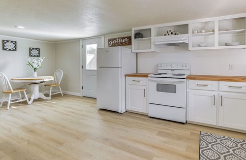 Crosby Cottage | 'crosby Huffman Hideaway' Serene Escape w/Yard