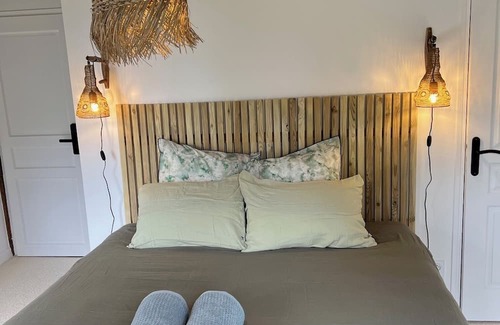 Saint-Antonin-de-Sommaire Hotel | Lodges de la Ferme de la Chaise
