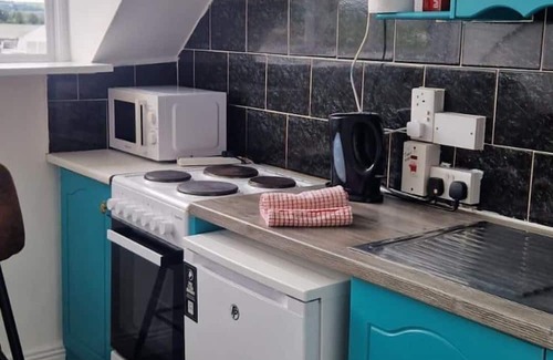 Cork Apartment | Cork Apartment With River Views -cosy in Cork