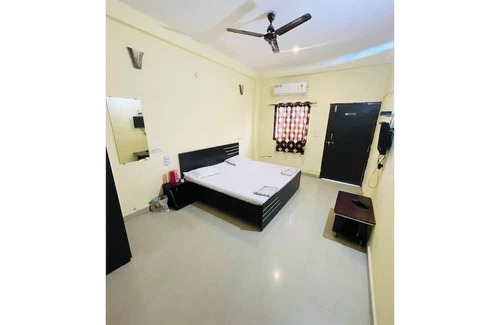 Sarangpur Hotel | HOTEL SHIV SADHNA