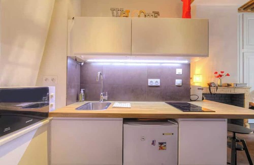 2nd Arrondissement Apartment | Dify Apartment Ainay