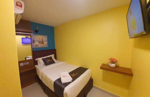 Ijok Hotel | Enrich Hotel Puncak Alam by uBook