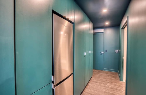 Industrial Park Apartment | Fully-furnished Bachelor/Studio near Cyrville LRT Train Station in Ottawa