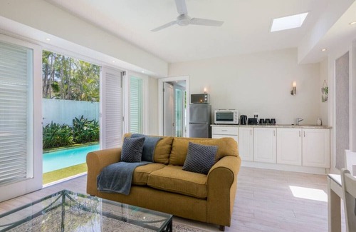 Morningside Apartment | Caribbean Cabana In Morningside