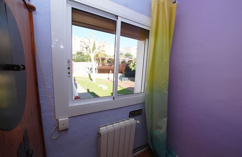 Premia de Mar House | Sant Jordi - House Near Train Station and Beach