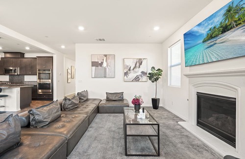 Ontario House | 5bd/8beds/Spacious /comfortable