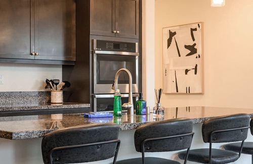 Ontario House | 5bd/8beds/Spacious /comfortable